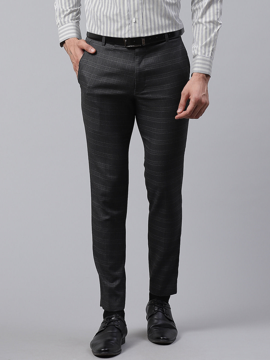 Buy INVICTUS Men Black & Blue Slim Fit Checked Formal Trousers - Trousers  for Men 2314239 | Myntra